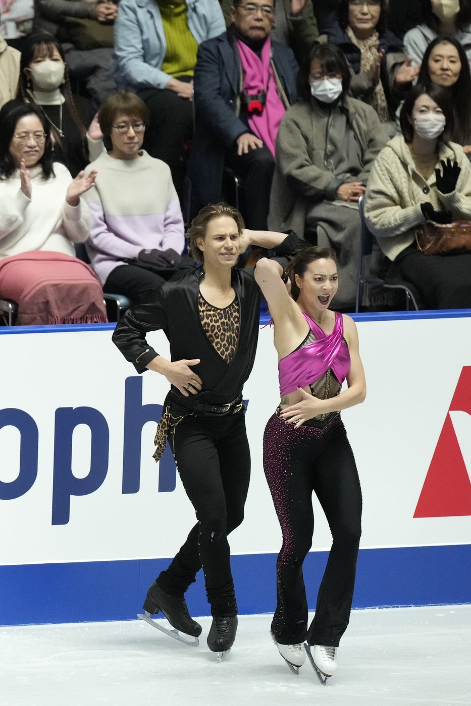 Kagiyama and Sakamoto lead Japanese sweep of men’s and women's short programs at NHK Trophy | iNFOnews.ca