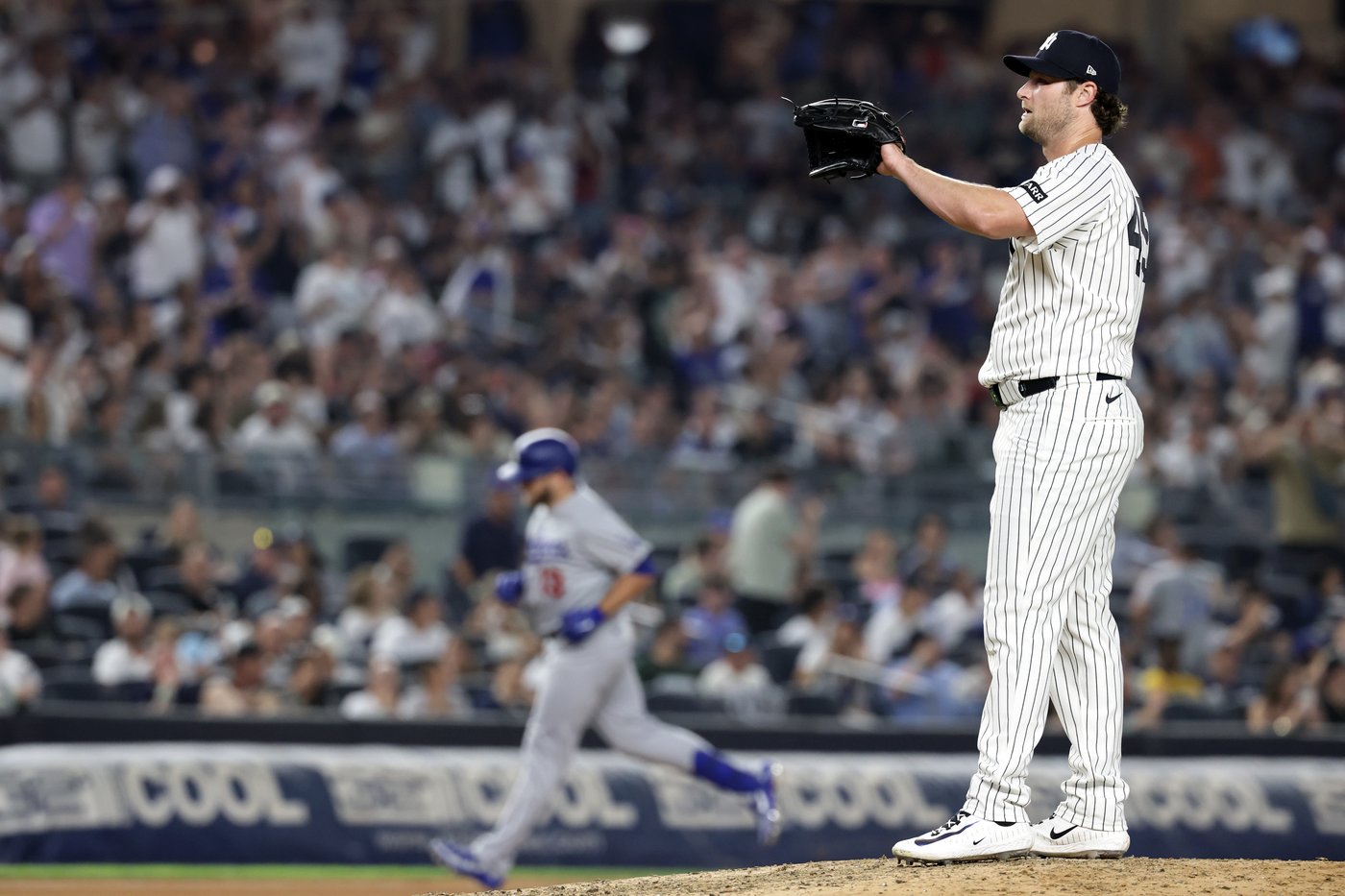Boone faults himself for leaving in Cole, who gives up go-ahead homer to Muncy in Dodgers' win | iNFOnews.ca Boone faults himself for leaving in Cole, who gives up go-ahead homer to Muncy in Dodgers' win | iNFOnews.ca