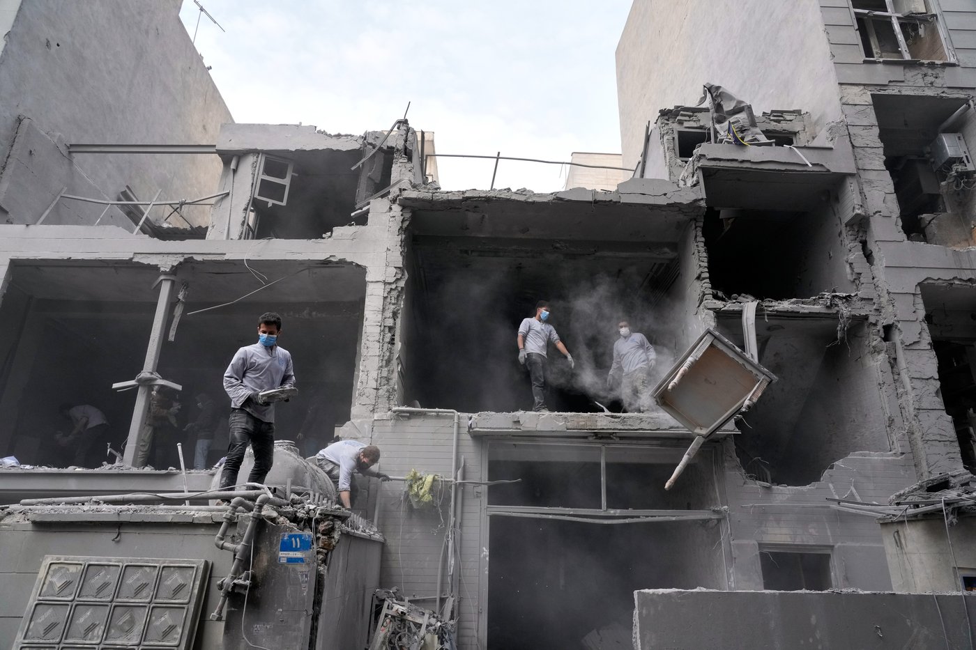 Photos from the Mideast in the 3rd week of the Iran war | iNFOnews.ca