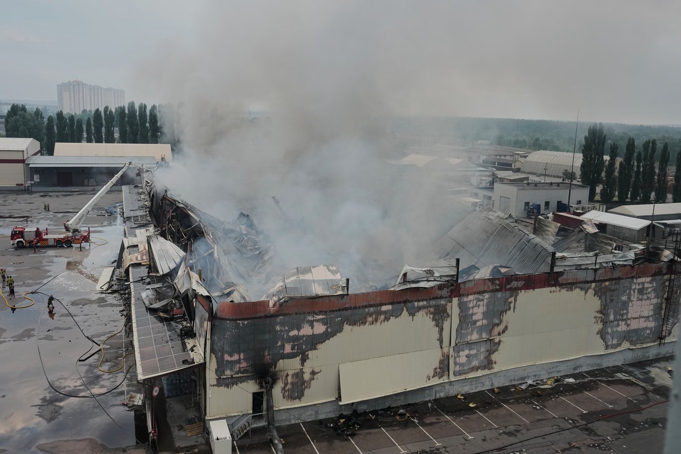 Russian barrage in Ukraine's capital region kills 17 as air defenses fall short | iNFOnews.ca Russian barrage in Ukraine's capital region kills 17 as air defenses fall short | iNFOnews.ca