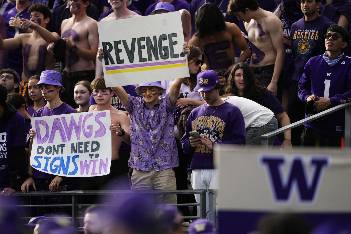 Washington pulls away in 4th quarter to beat No. 10 Michigan 27-17 in title game rematch | iNFOnews.ca
