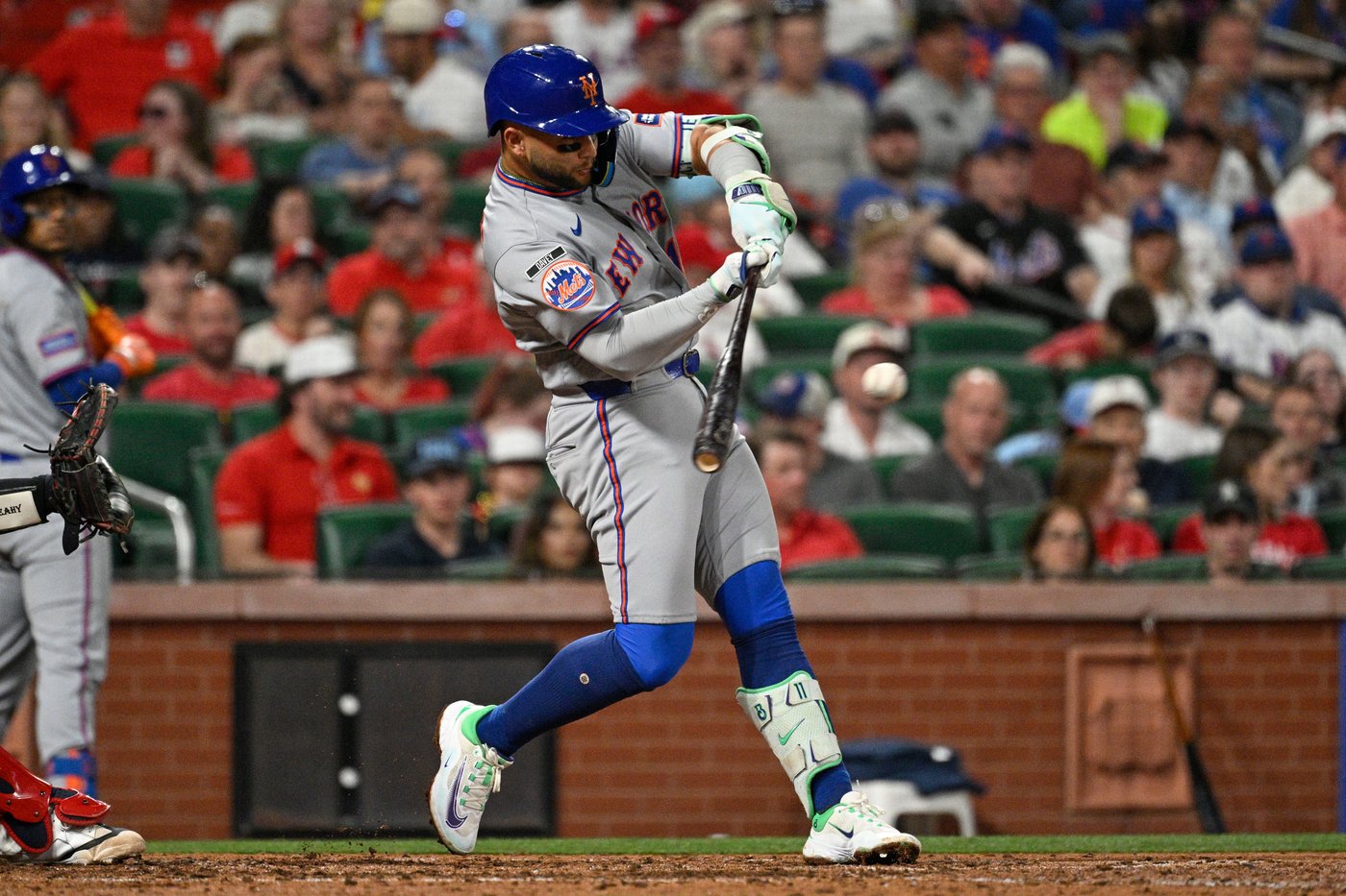 Bichette hits the road and ends his hitless skid, helping the Mets to a 4-2 win over the Cardinals | iNFOnews.ca