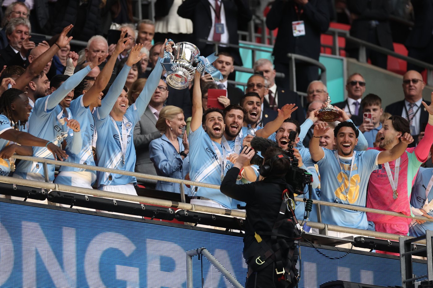 Man City beats Chelsea in FA Cup final after audacious Antoine Semenyo goal | iNFOnews.ca
