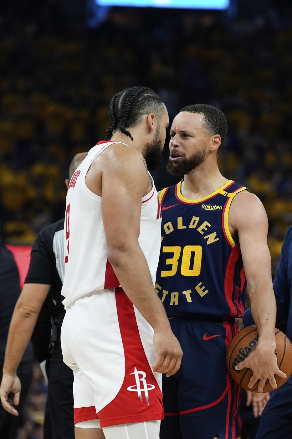 Jimmy Butler returns from injury absence to lead Warriors past Rockets 109-106 for 3-1 series lead | iNFOnews.ca