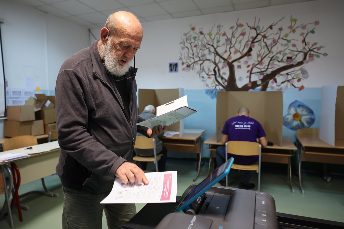 Bosnia votes as pro-Russian politician looms large and ethnic tensions simmer | iNFOnews.ca Bosnia votes as pro-Russian politician looms large and ethnic tensions simmer | iNFOnews.ca