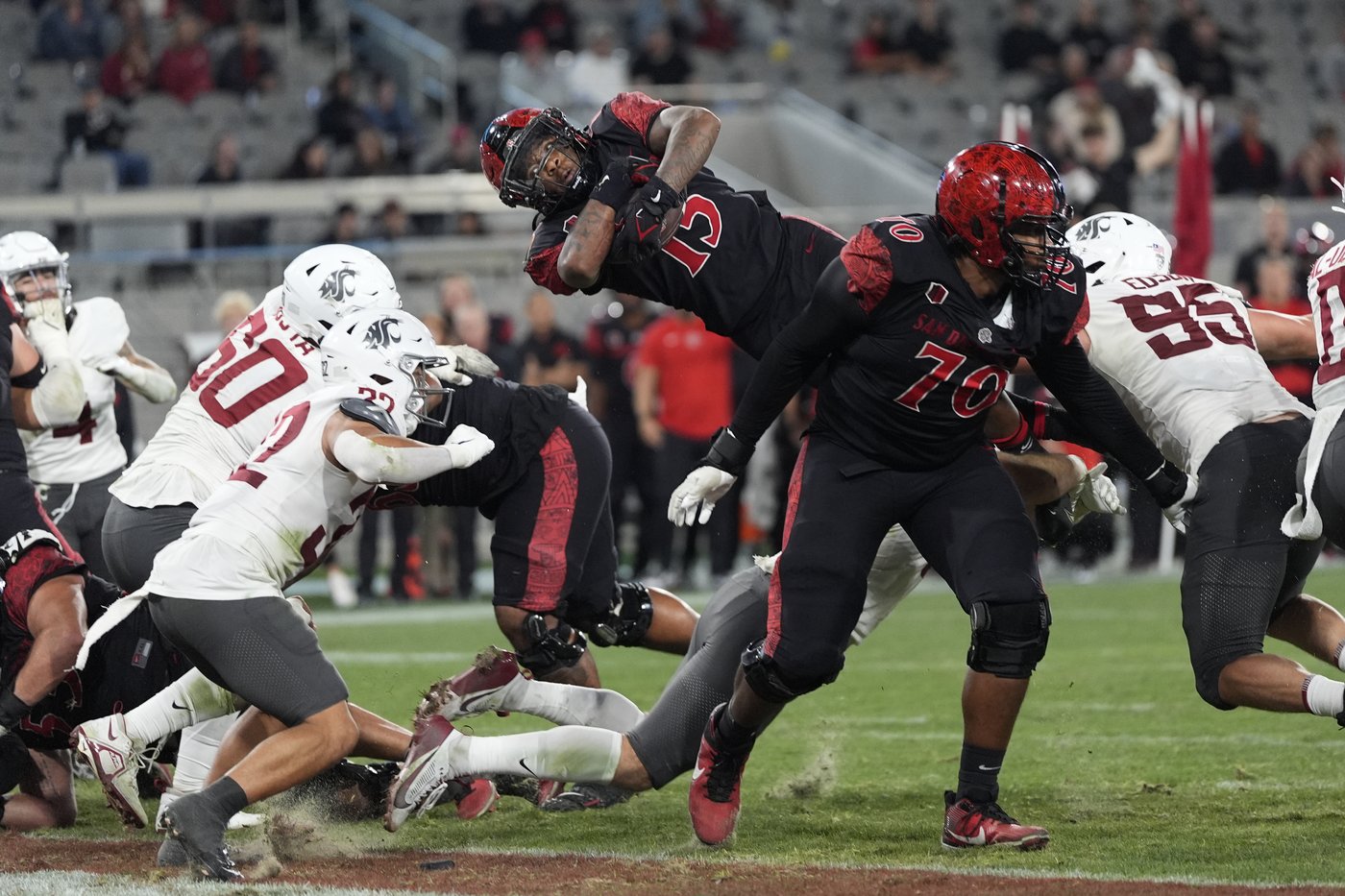 Jeanty, No. 15 Broncos favored by 23 1/2 points against San Diego State | iNFOnews.ca