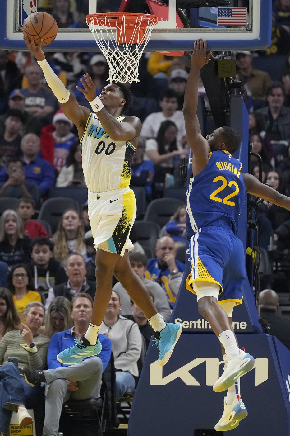 Myles Turner hits late 3-pointer, scores 23 as Pacers beat Warriors 111-105 | iNFOnews.ca