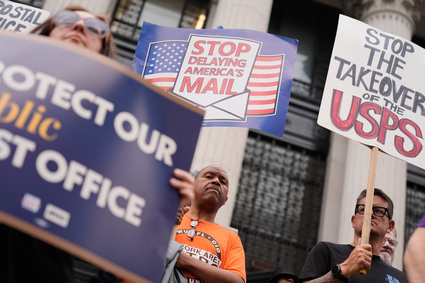 Trump's attacks on mail balloting and concerns over delays turn midterms spotlight on Postal Service | iNFOnews.ca Trump's attacks on mail balloting and concerns over delays turn midterms spotlight on Postal Service | iNFOnews.ca