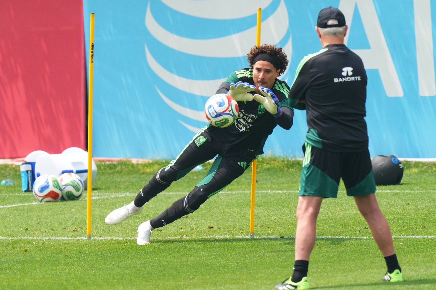 Ochoa's energy is rubbing off on Mexico teammates as goalkeeper eyes a sixth World Cup at 40 | iNFOnews.ca Ochoa's energy is rubbing off on Mexico teammates as goalkeeper eyes a sixth World Cup at 40 | iNFOnews.ca