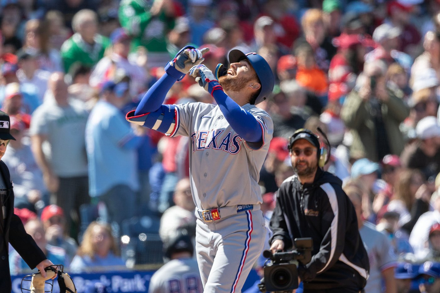 Gore wins 1st start, Nimmo and McCutchen hit 1st homers for Rangers in blowout of Phillies | iNFOnews.ca Gore wins 1st start, Nimmo and McCutchen hit 1st homers for Rangers in blowout of Phillies | iNFOnews.ca