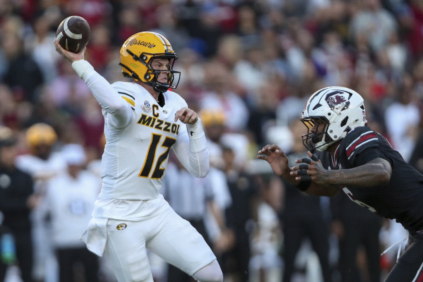 Sellers throws career-high 5 TD passes, No. 23 South Carolina beats No. 24 Missouri 34-30 | iNFOnews.ca Sellers throws career-high 5 TD passes, No. 23 South Carolina beats No. 24 Missouri 34-30 | iNFOnews.ca