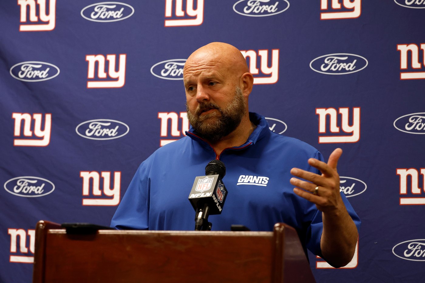 Giants rookie QB Jaxson Dart shrugs off his hamstring injury and says he'll play vs. the Eagles | iNFOnews.ca