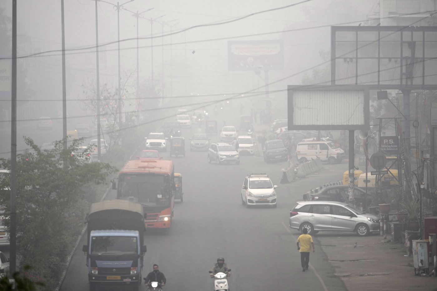India's capital chokes as air pollution levels hit 50 times the safe limit | iNFOnews.ca India's capital chokes as air pollution levels hit 50 times the safe limit | iNFOnews.ca