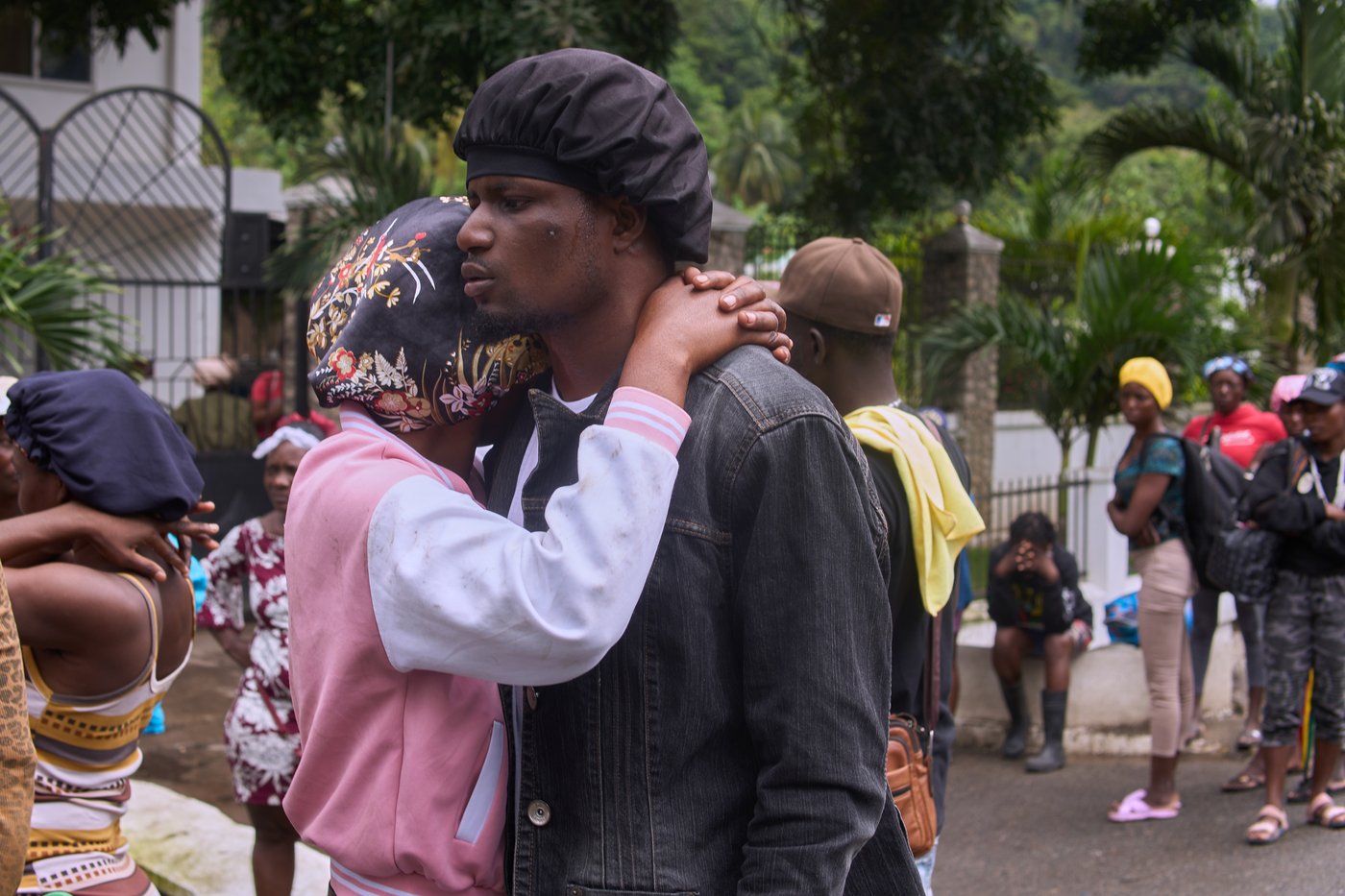 Haiti arrests 5 police officers and 2 other suspects over deadly fortress stampede | iNFOnews.ca