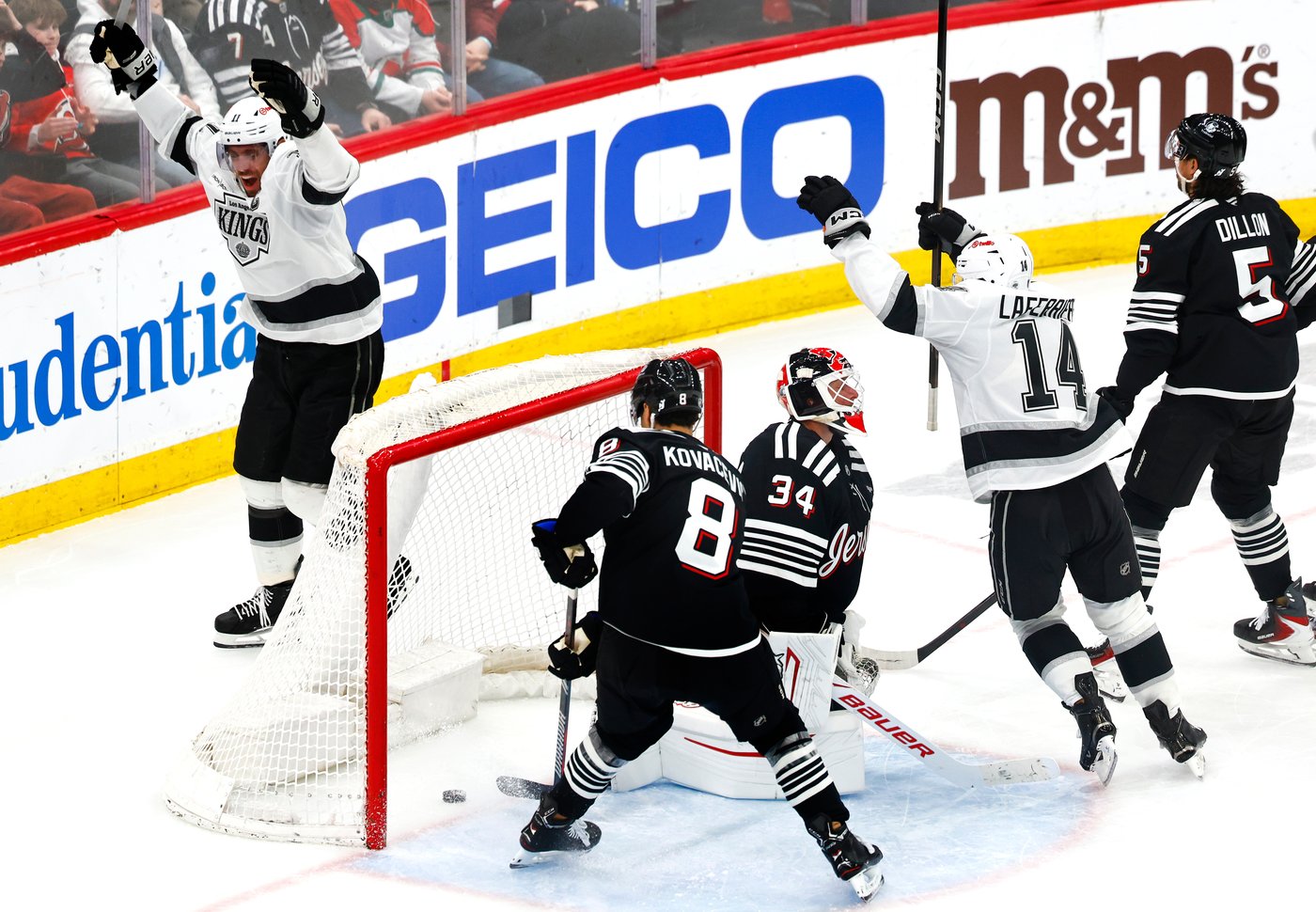 Kings' Kopitar sets franchise points record with 2 goals against Devils | iNFOnews.ca Kings' Kopitar sets franchise points record with 2 goals against Devils | iNFOnews.ca