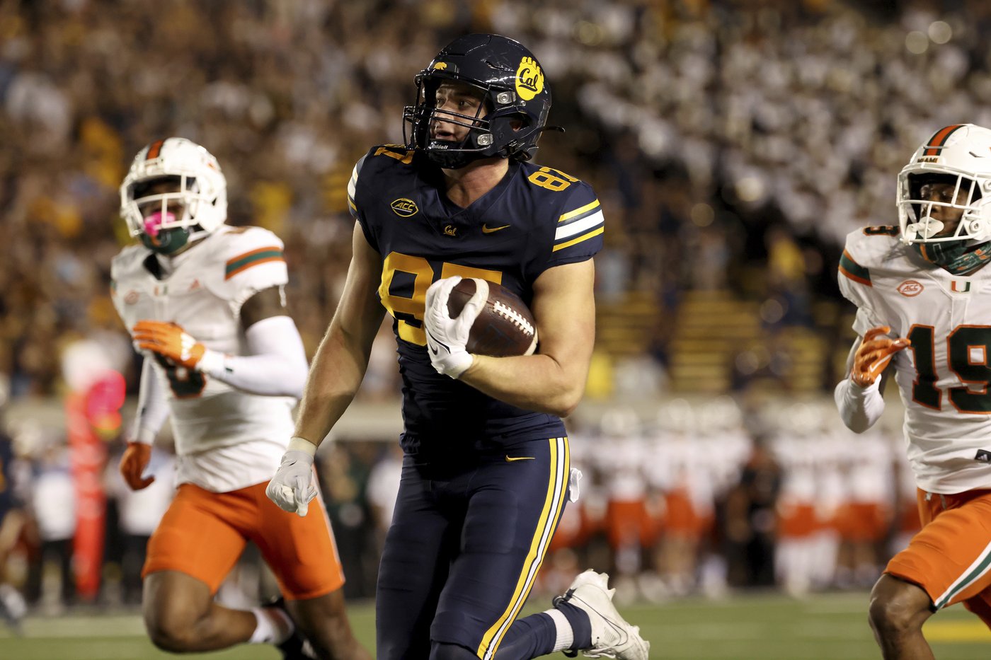 No. 8 Miami rallies from 25 points down to beat California 39-38 | iNFOnews.ca No. 8 Miami rallies from 25 points down to beat California 39-38 | iNFOnews.ca