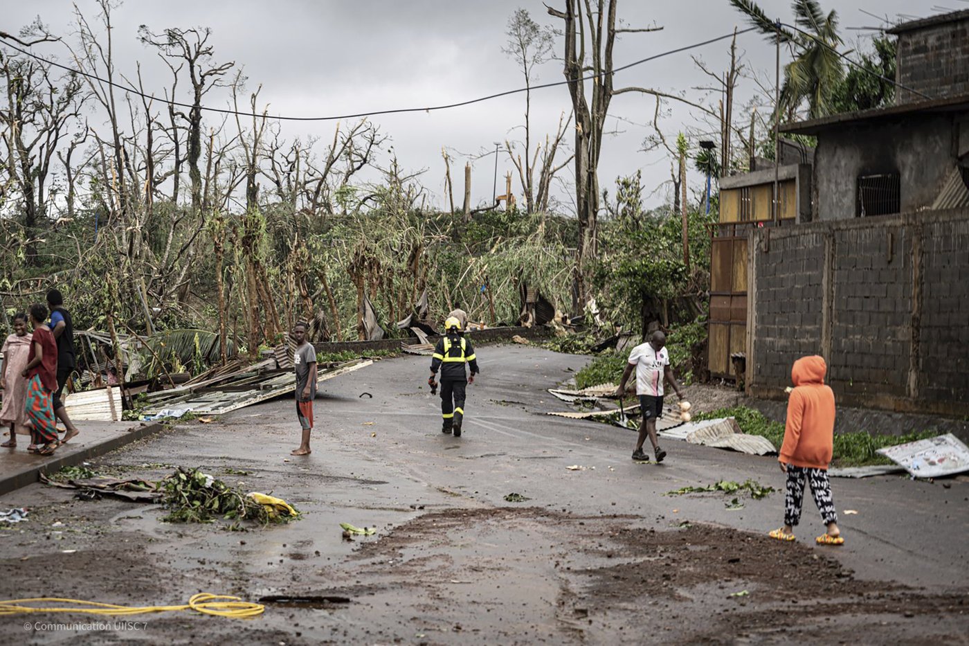 France rushes aid to Mayotte after Cyclone Chido leaves hundreds feared dead | iNFOnews.ca France rushes aid to Mayotte after Cyclone Chido leaves hundreds feared dead | iNFOnews.ca