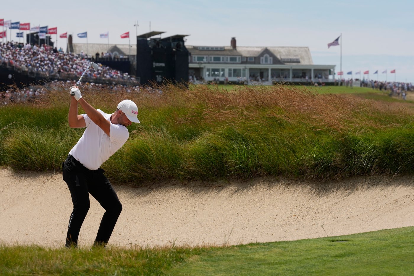 A year after smashing a locker, Wyndham Clark finds himself leading at another US Open | iNFOnews.ca A year after smashing a locker, Wyndham Clark finds himself leading at another US Open | iNFOnews.ca