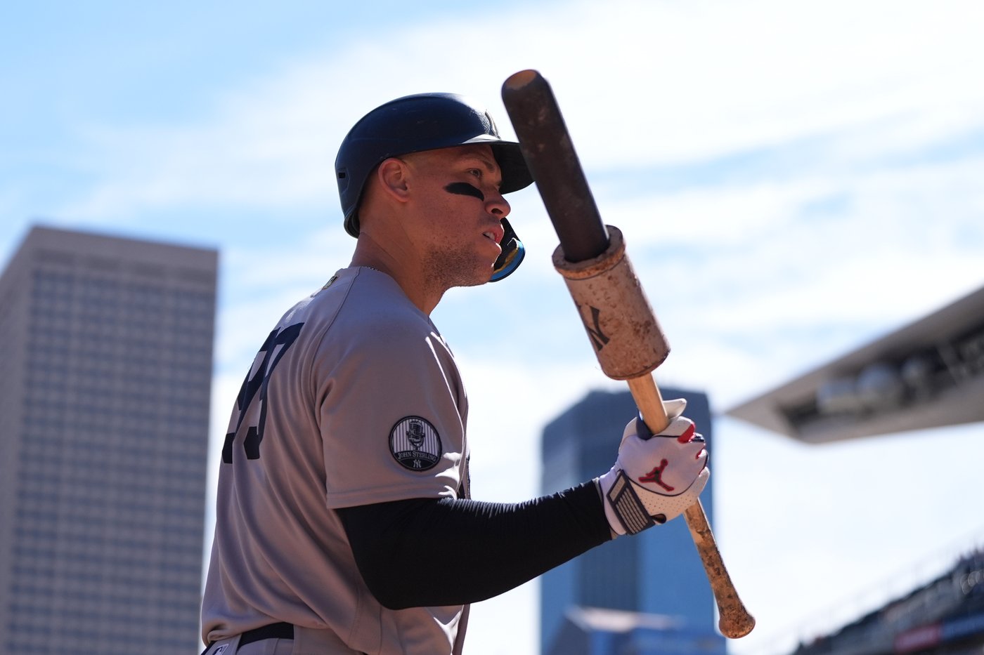 Twins top Yankees 5-4 in 13 innings on Caratini's single after Judge leaves early with leg tightness | iNFOnews.ca Twins top Yankees 5-4 in 13 innings on Caratini's single after Judge leaves early with leg tightness | iNFOnews.ca