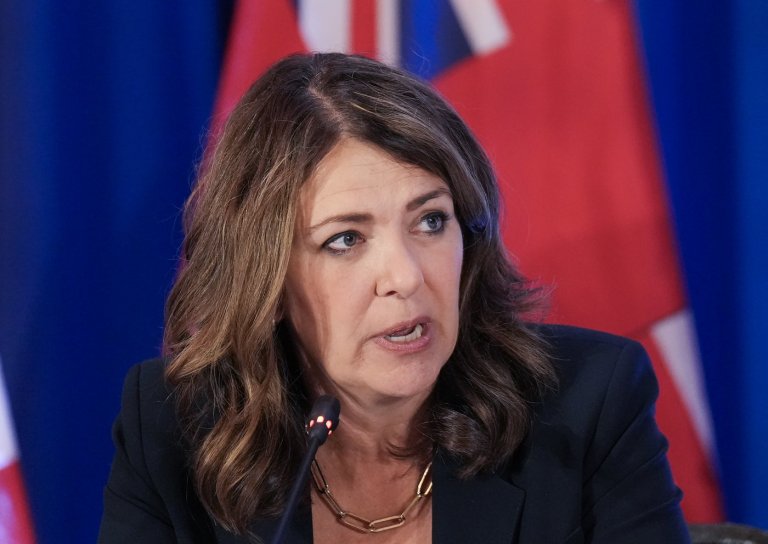 CP NewsAlert: Alberta to add citizenship status to driver's licences, other IDs | iNFOnews.ca