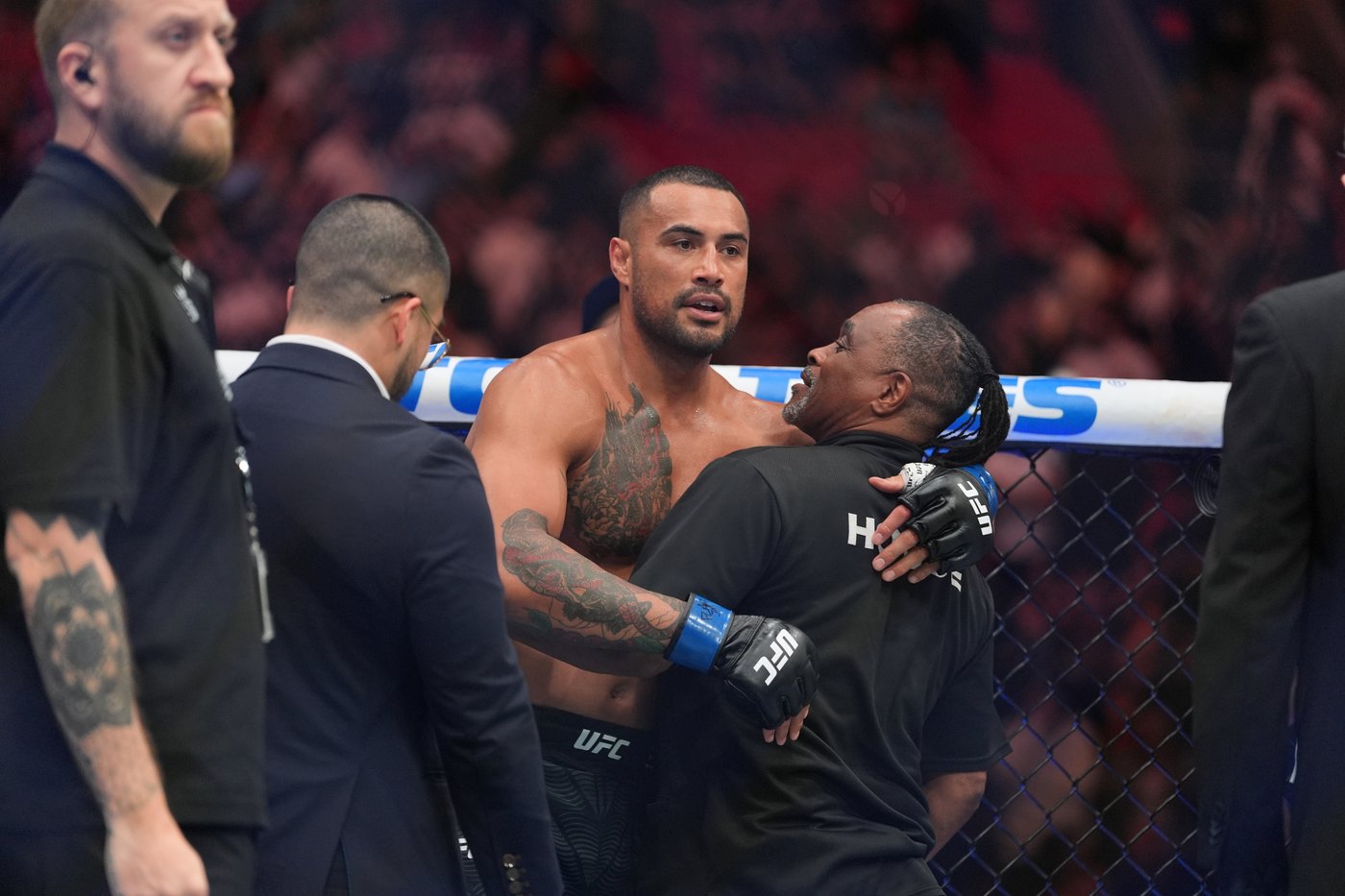 Report: Newly crowned UFC champ Carlos Ulberg says he lost title belt while celebrating the win | iNFOnews.ca