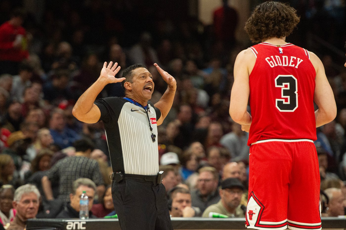Mitchell makes go-ahead basket with 34 seconds left as Cavaliers rally to beat Bulls 128-122 | iNFOnews.ca Mitchell makes go-ahead basket with 34 seconds left as Cavaliers rally to beat Bulls 128-122 | iNFOnews.ca