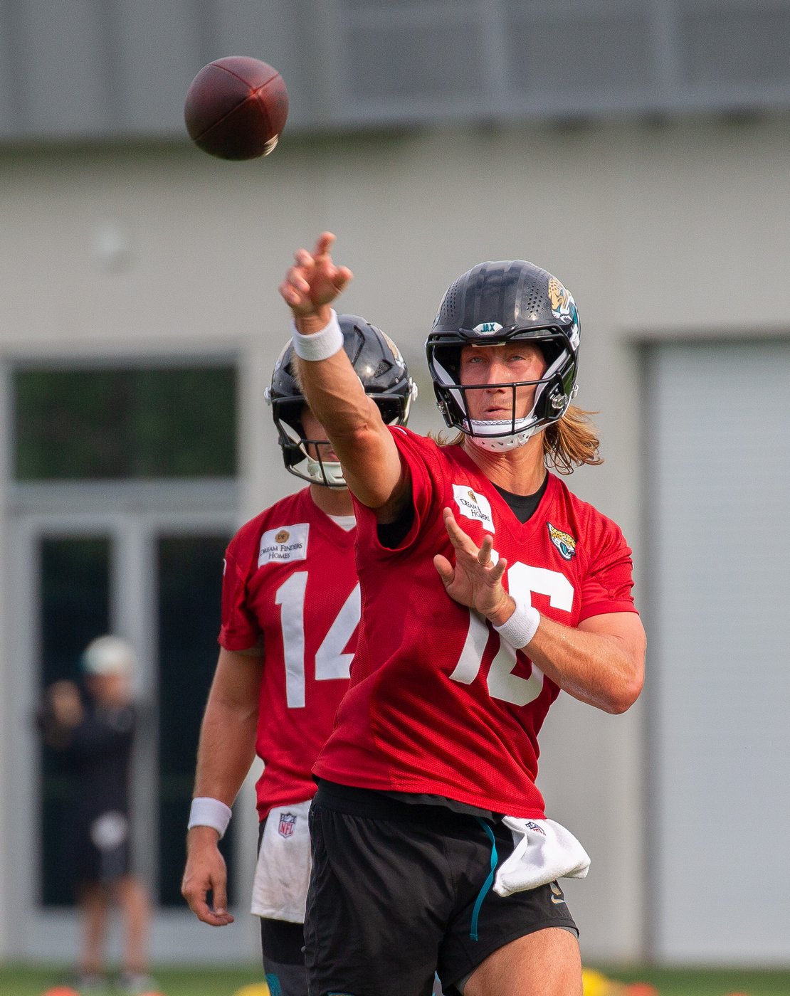Jaguars open training camp with a healthy Travis Hunter and hopes of back-to-back playoff berths | iNFOnews.ca