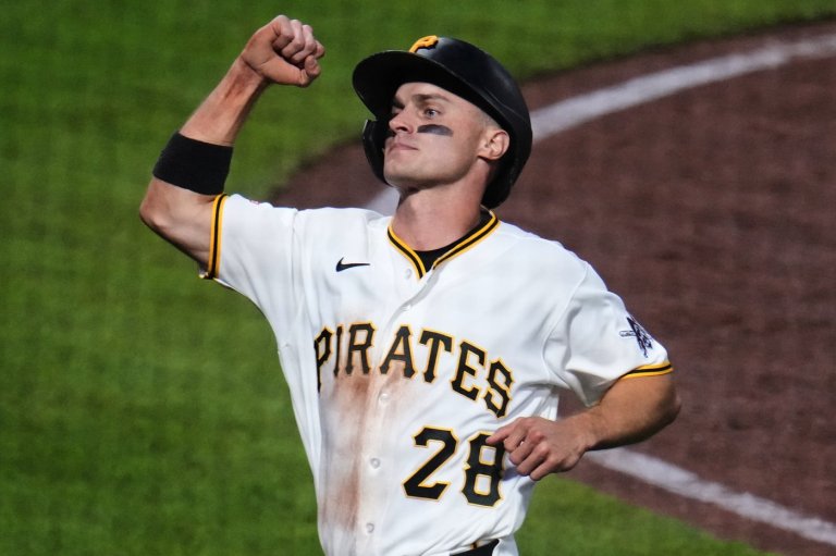 Brandon Lowe’s 10th-inning hit rallies the Pirates over the Diamondbacks 3-2 | iNFOnews.ca