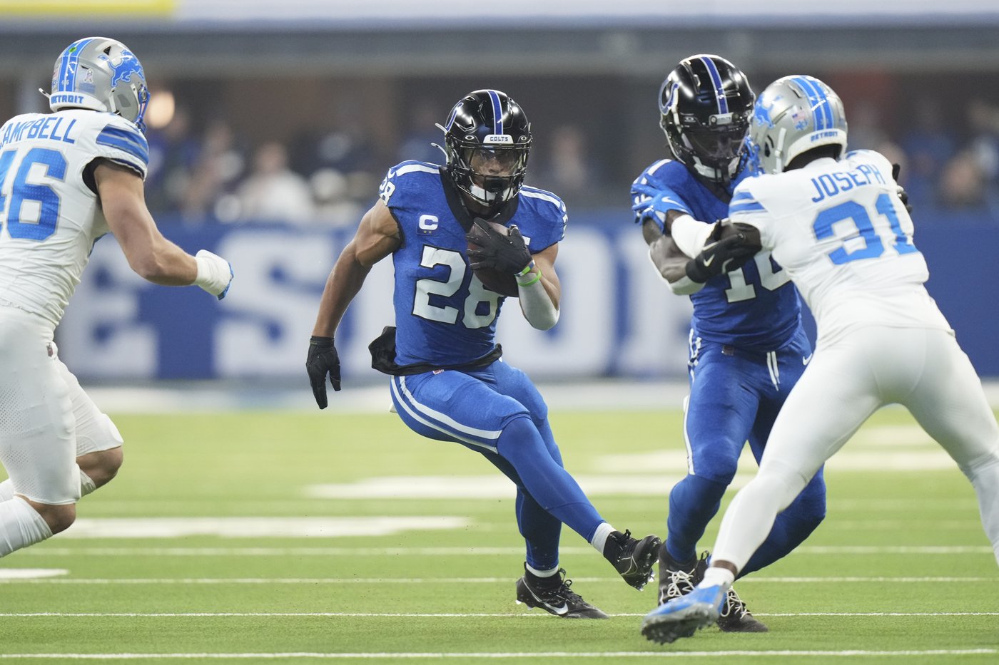 Colts defense picks up the pace as offense continues searching for answers to red zone woes | iNFOnews.ca
