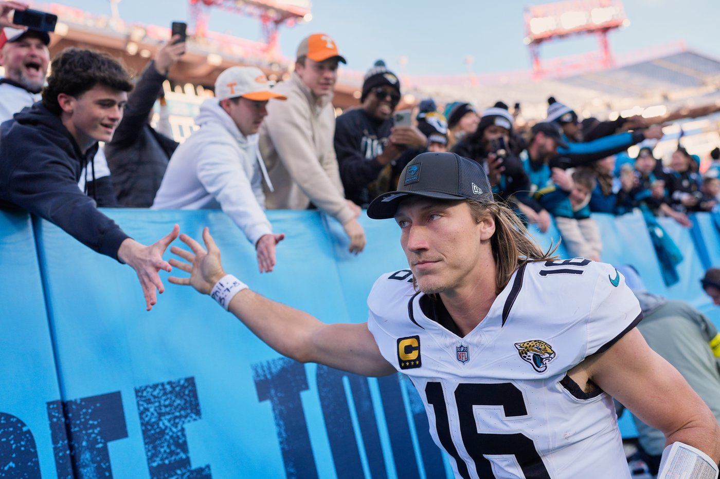 Trevor Lawrence leads Jaguars to third straight win in 25-3 victory over the Titans | iNFOnews.ca