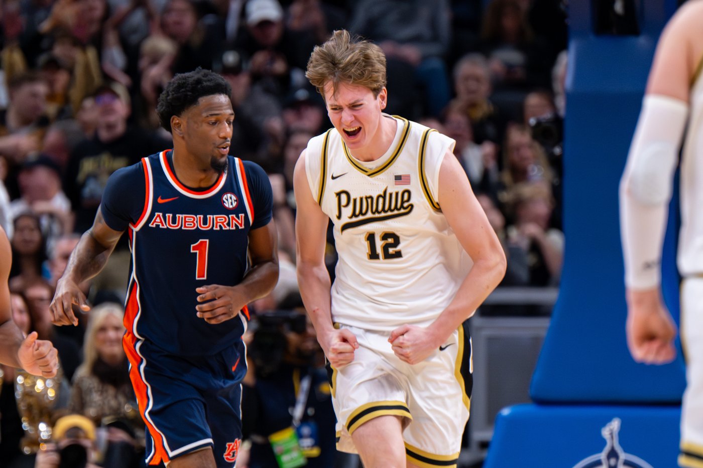 Kaufman-Renn scores 18 points and Smith has 14 assists as No. 6 Purdue routs No. 21 Auburn, 88-60 | iNFOnews.ca Kaufman-Renn scores 18 points and Smith has 14 assists as No. 6 Purdue routs No. 21 Auburn, 88-60 | iNFOnews.ca