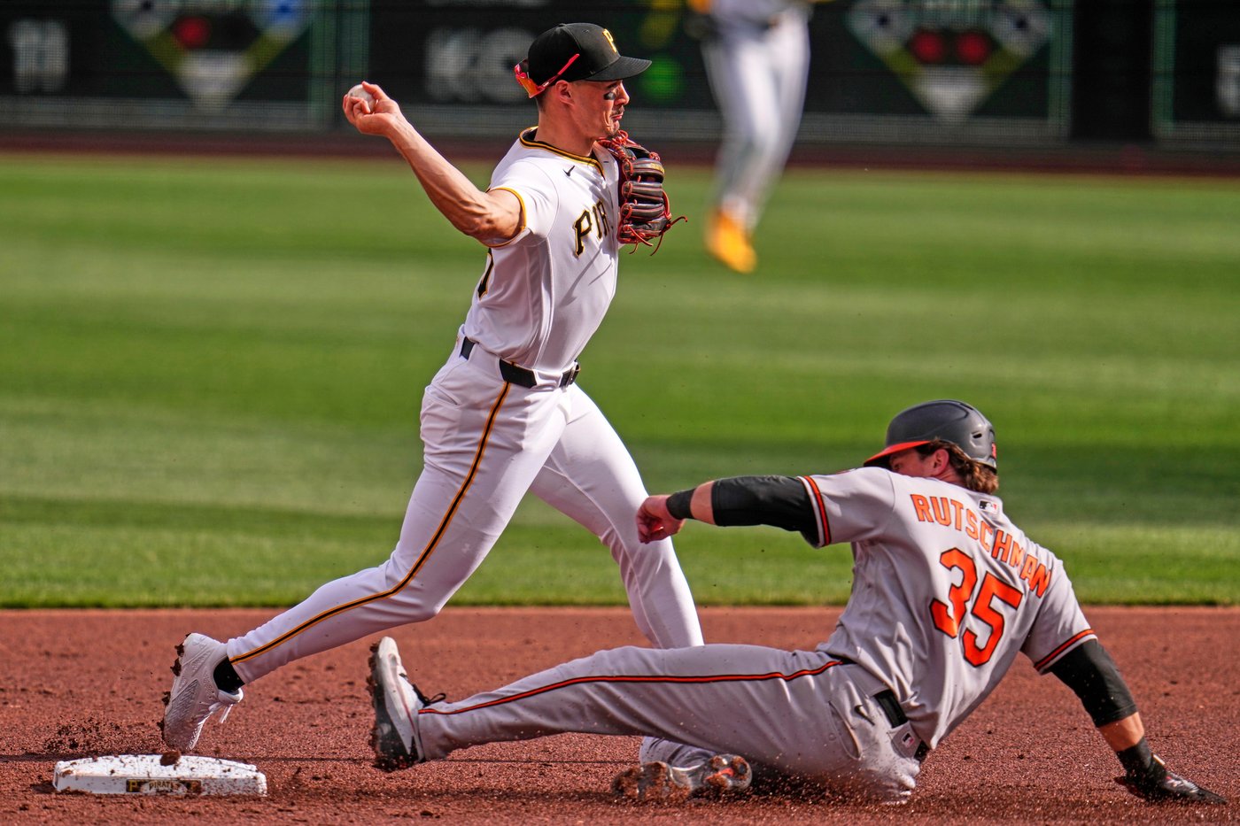 Pirates GM says some of the ingredients are in place for a long-term pact with SS Konnor Griffin | iNFOnews.ca Pirates GM says some of the ingredients are in place for a long-term pact with SS Konnor Griffin | iNFOnews.ca