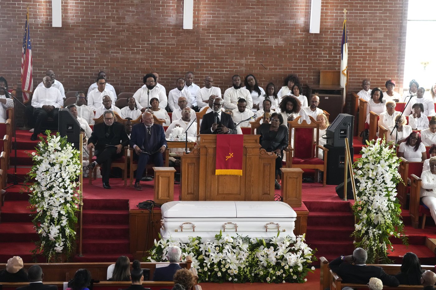 Cissy Houston mourned by Dionne Warwick, politicians and more at longtime church | iNFOnews.ca