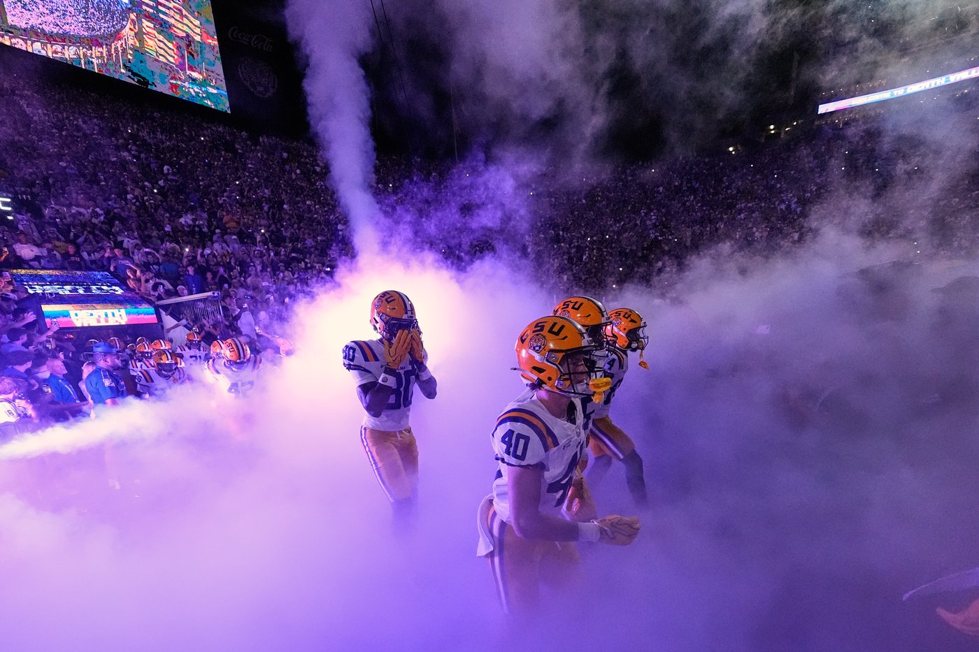 Lane Kiffin's debut at LSU delayed by lightning as Tigers move ahead without NFL signees | iNFOnews.ca