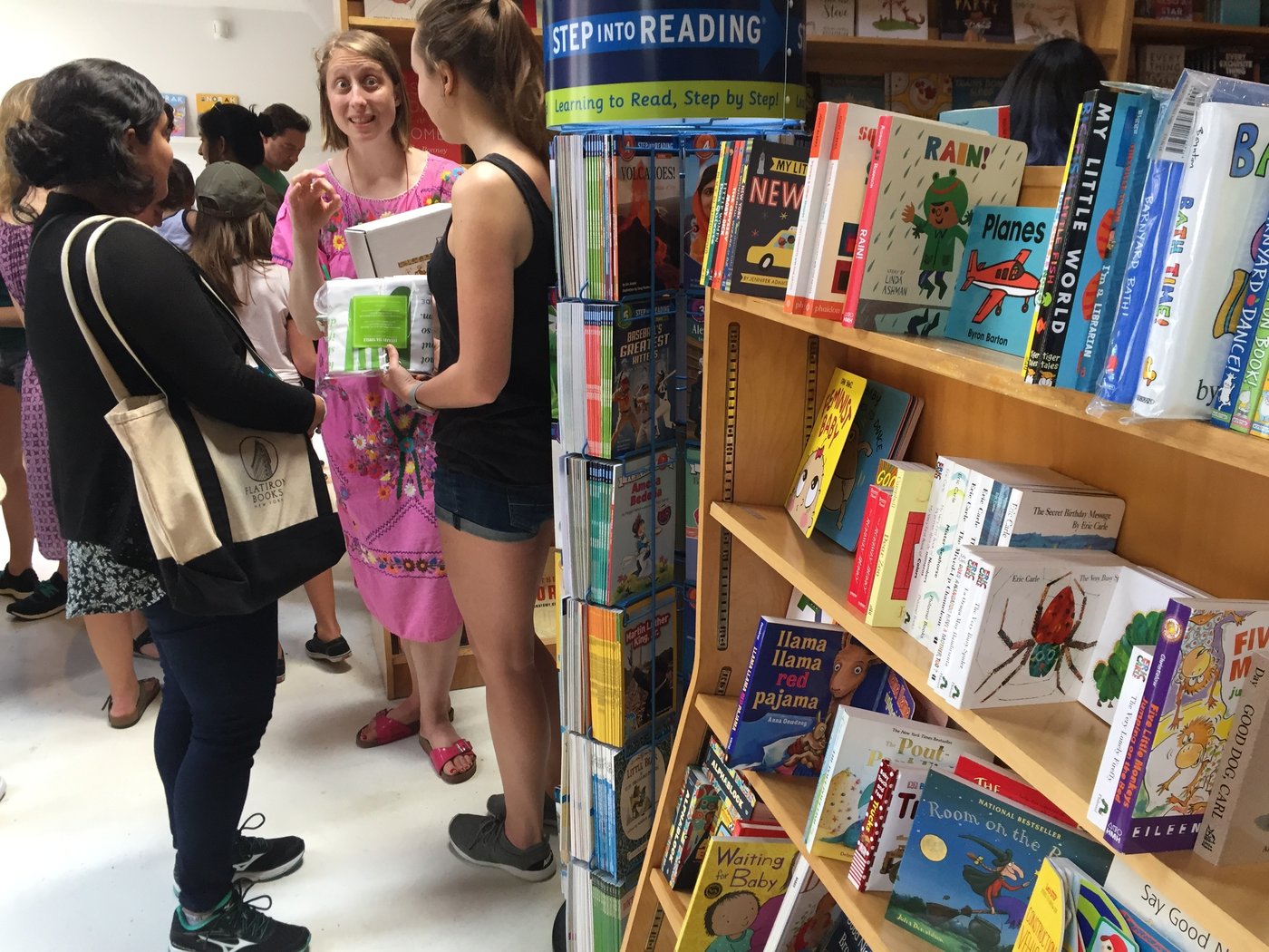 A guide to the bookstores owned by your favorite authors | iNFOnews.ca