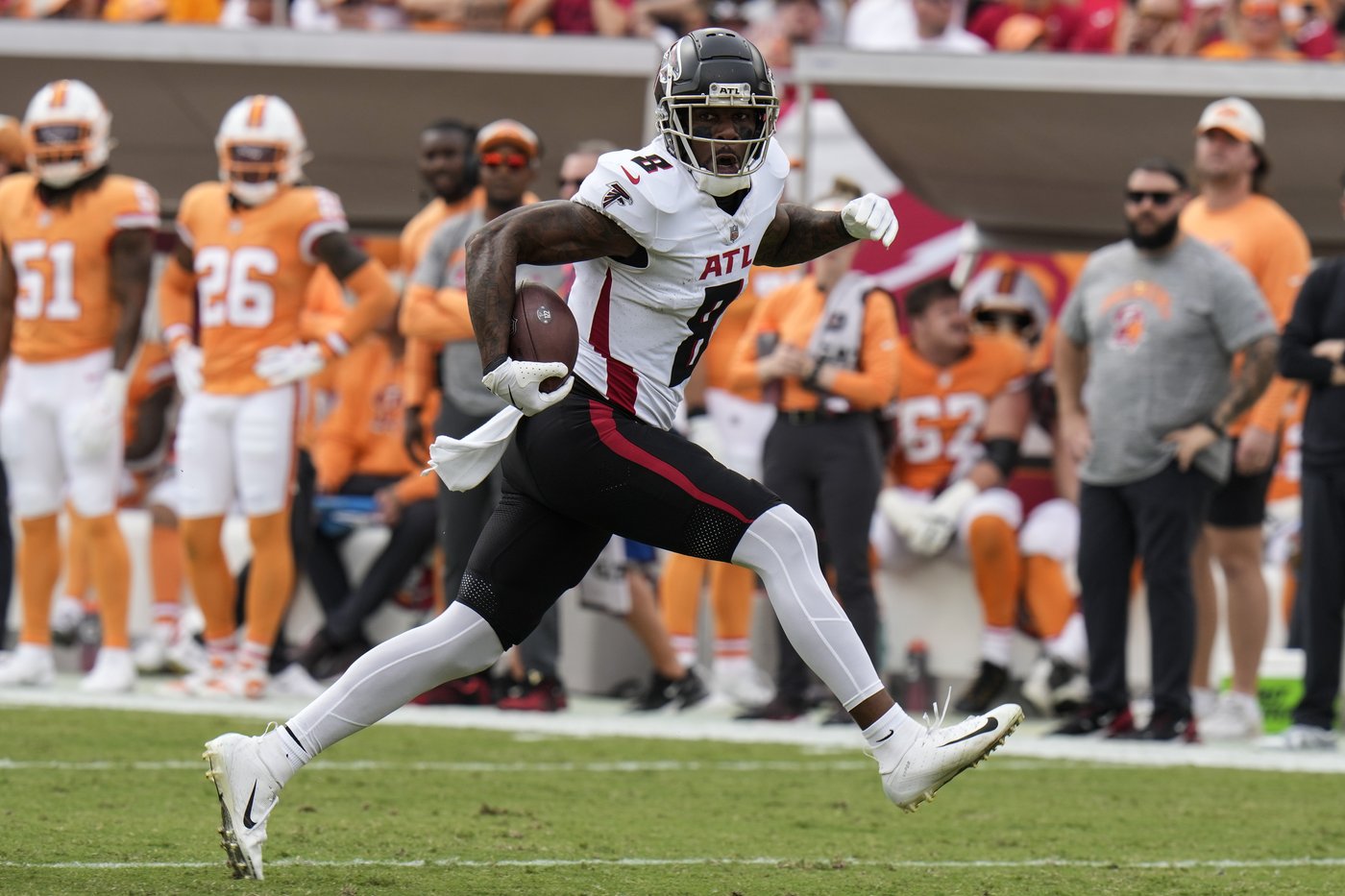 Cousins delivers another 4-TD game against the Bucs as Falcons take first place in the NFC South | iNFOnews.ca