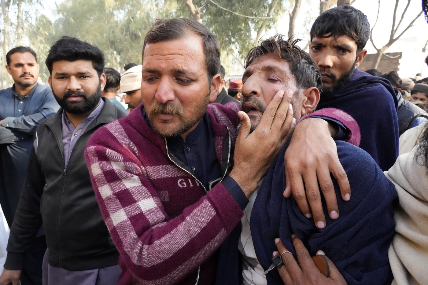 Bodies of 4 Pakistanis who died on a migrant boat journey off West Africa return home for burial | iNFOnews.ca