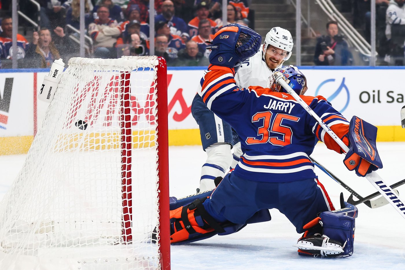 Surging Leafs scorch Oilers 7-2 for fourth win in a row | iNFOnews.ca
