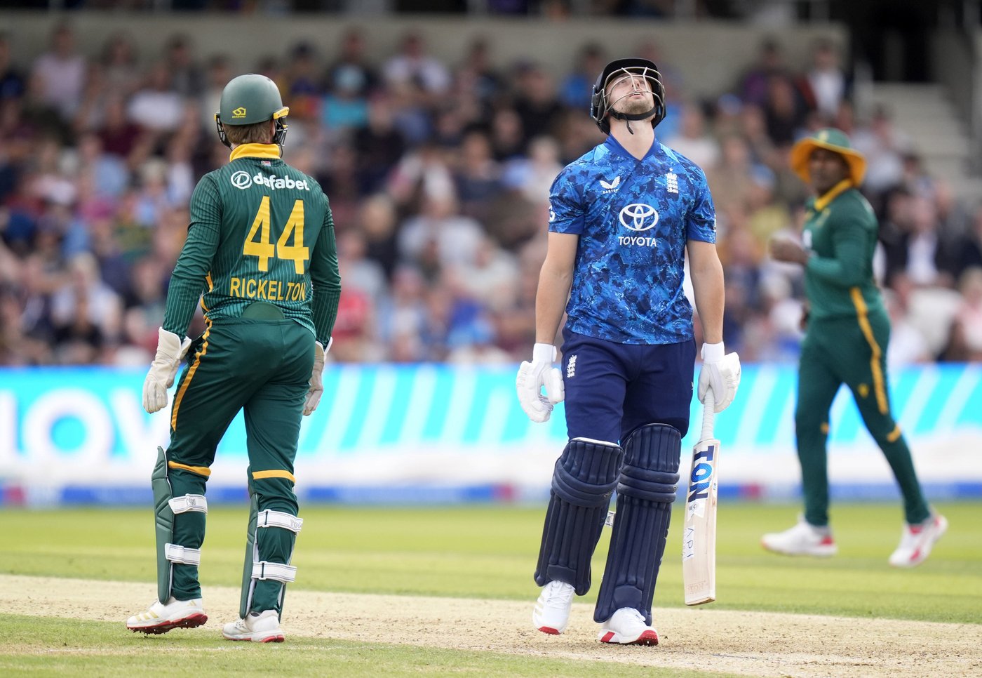 South Africa routs England by 7 wickets in first ODI after hosts bowled out for 131 | iNFOnews.ca South Africa routs England by 7 wickets in first ODI after hosts bowled out for 131 | iNFOnews.ca