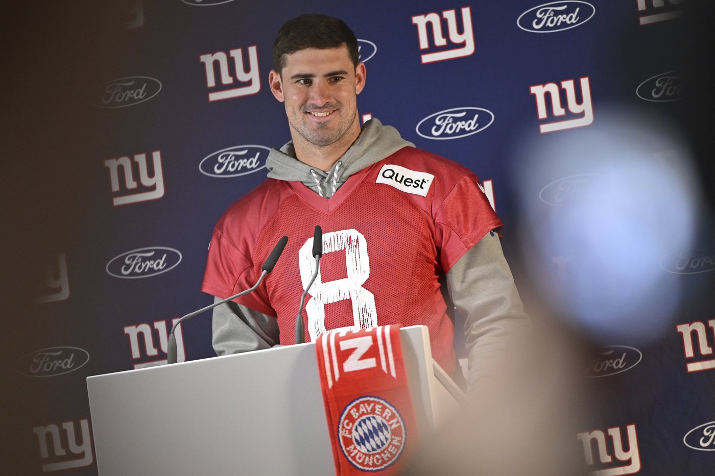 Giants bench QB Daniel Jones and will start Tommy DeVito against the Bucs | iNFOnews.ca Giants bench QB Daniel Jones and will start Tommy DeVito against the Bucs | iNFOnews.ca