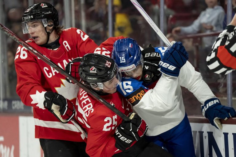 Canada thumps Slovakia 7-1 at world juniors to book semifinal date with Czechia | iNFOnews.ca