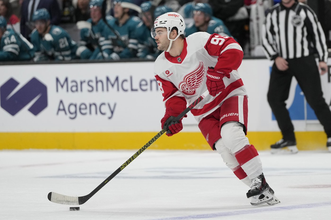 Celebrini scores first career OT goal as Sharks top Red Wings 5-4 | iNFOnews.ca
