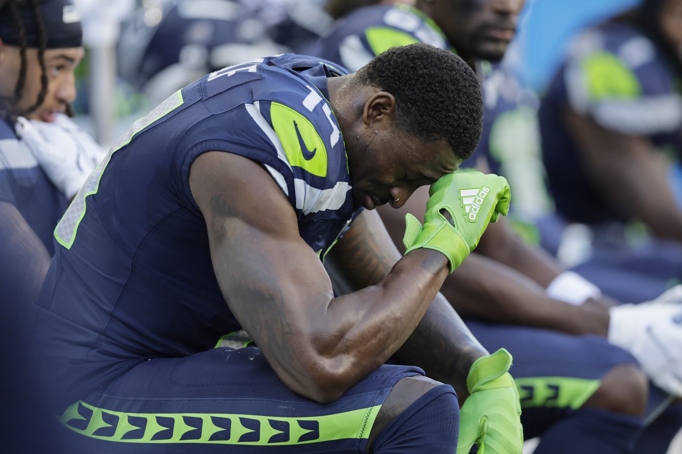 Little time for Seahawks to make fixes after 2 straight losses with 49ers coming to town | iNFOnews.ca