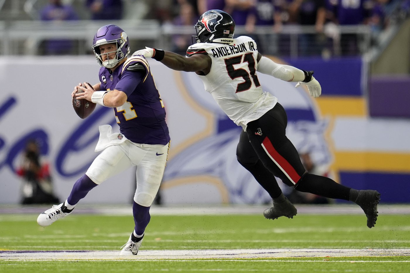 Sam Darnold throws 4 TD's as undefeated Vikings overwhelm Texans 34-7 | iNFOnews.ca Sam Darnold throws 4 TD's as undefeated Vikings overwhelm Texans 34-7 | iNFOnews.ca