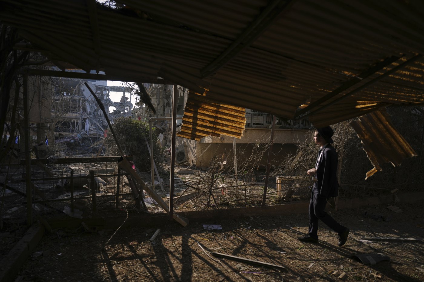 The Latest: Israel threatens more attacks on Iran after Tehran retaliates with missile strikes | iNFOnews.ca The Latest: Israel threatens more attacks on Iran after Tehran retaliates with missile strikes | iNFOnews.ca