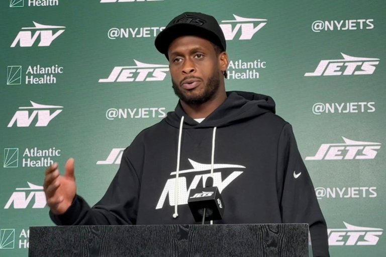 Geno Smith knows he can write a 'superhero movie' story in his return to the Jets | iNFOnews.ca