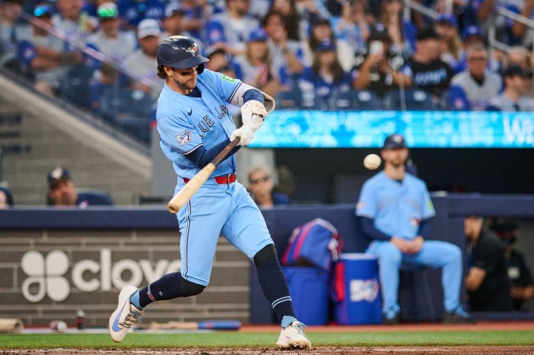 Jays second baseman Clement leads AL players in fan balloting for all-star game | iNFOnews.ca