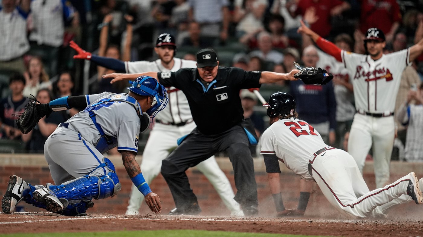 Walt Weiss savors a special debut as Braves manager in a 6-0 win over the Royals | iNFOnews.ca