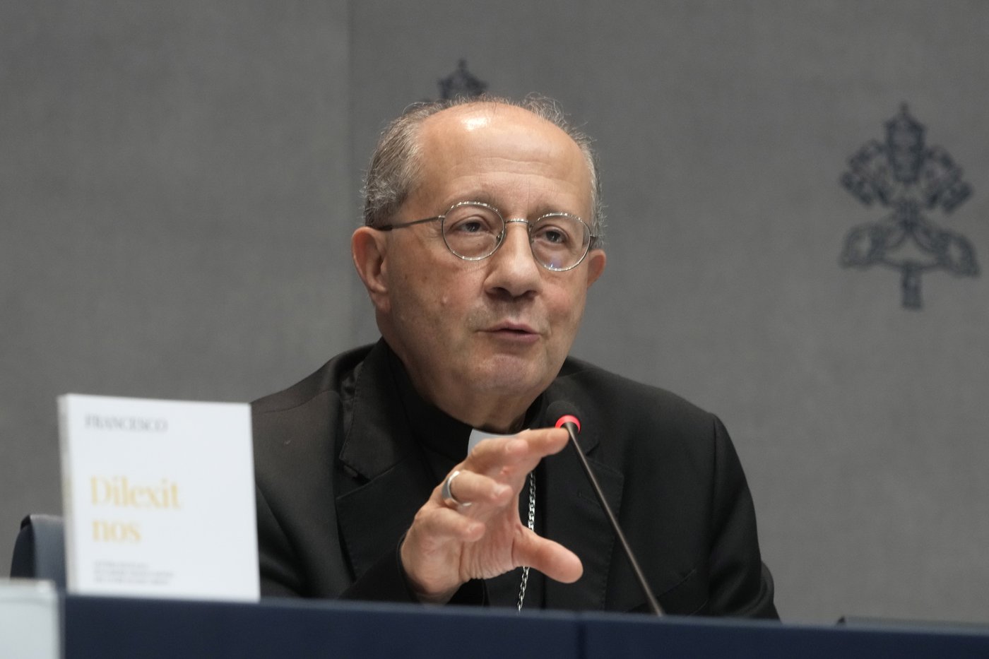 Pope Francis denounces a world 'losing its heart' in 4th encyclical of his papacy | iNFOnews.ca Pope Francis denounces a world 'losing its heart' in 4th encyclical of his papacy | iNFOnews.ca