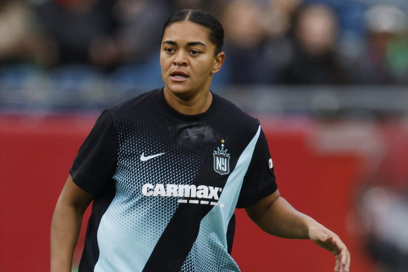 Man gets suspended jail sentence for racially abusing England soccer player Jess Carter on TikTok | iNFOnews.ca